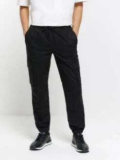 River Island Slim Fit Cargo Joggers - Black