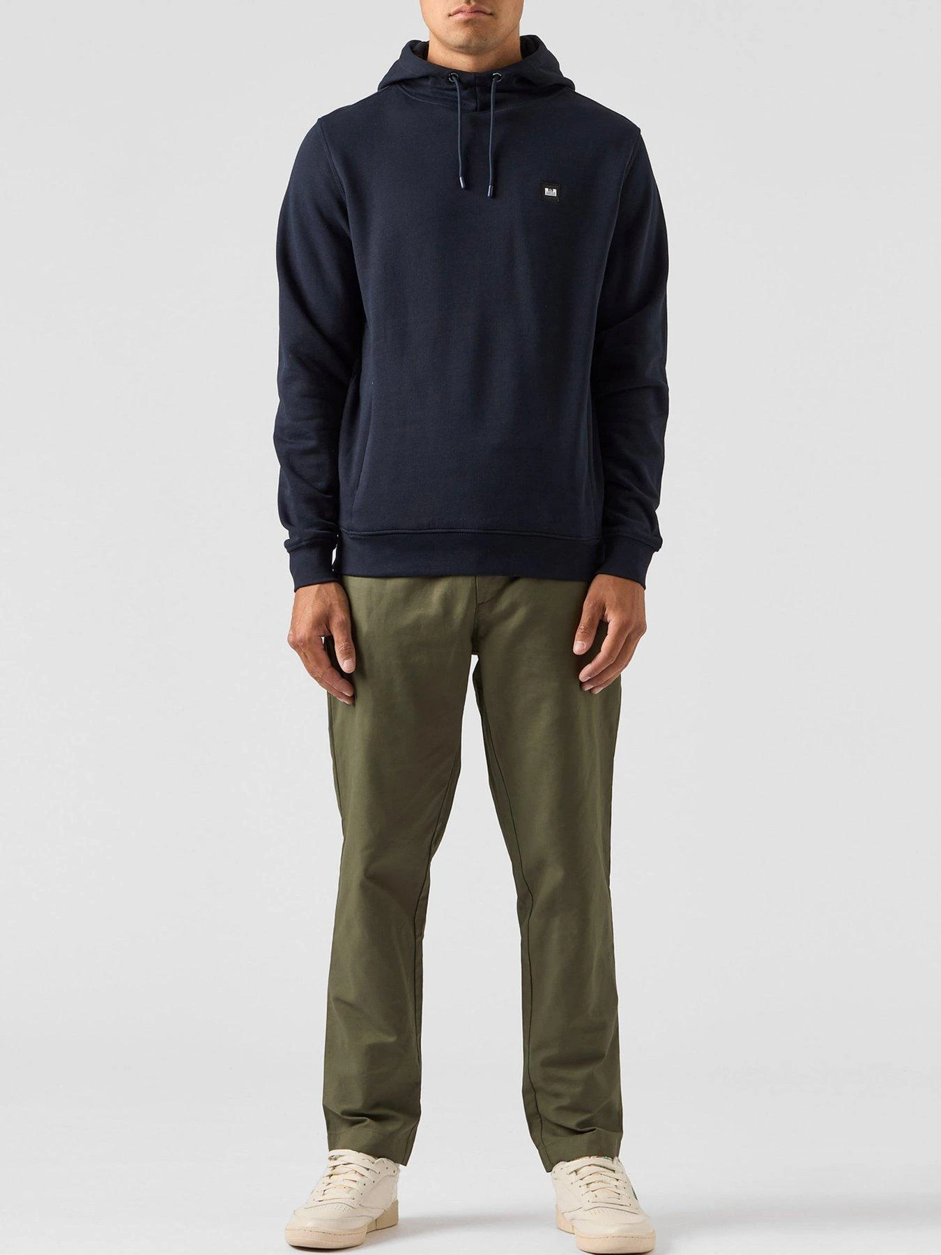 Weekend Offender Ribbe Badge Overhead Hoodie - Navy 4 Weekend Offender Ribbe Badge Overhead Hoodie - Navy - Image 2